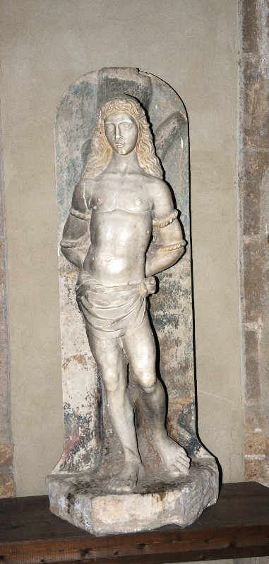 Marmoraio romano sec. XIV, Statua con San Sebastiano