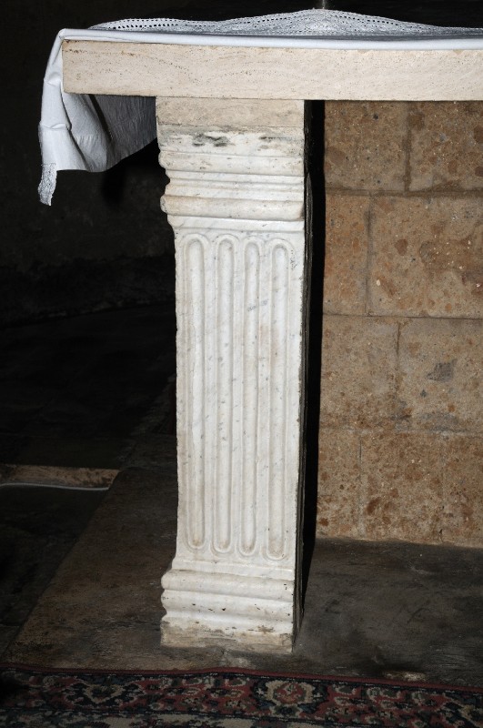 Marmoraio romano sec. VII, Pilastrino da altare 2/2