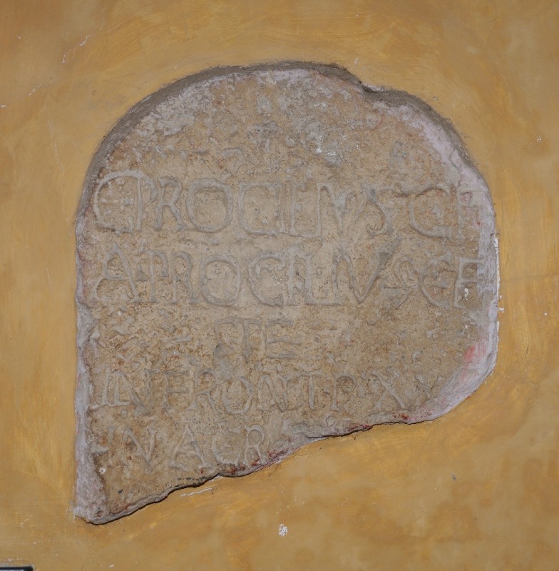 Marmoraio romano sec. XI, Frammento con lapide