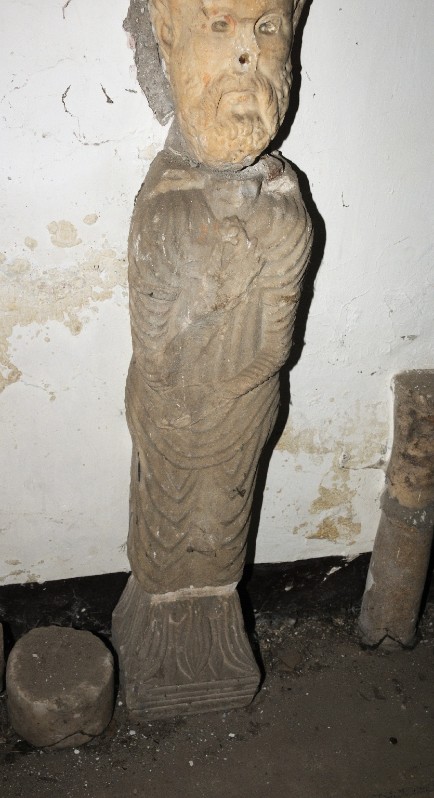 Marmoraio romano sec. X, Statua con figura femminile acefala