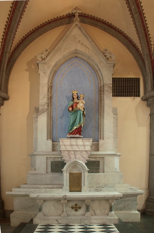 Giacomelli M. (1875-1882), Altare della Madonna del rosario