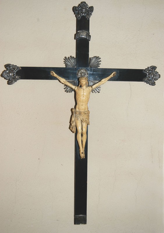 Bott. italiana sec. XIX, Croce in legno con terminazioni in argento