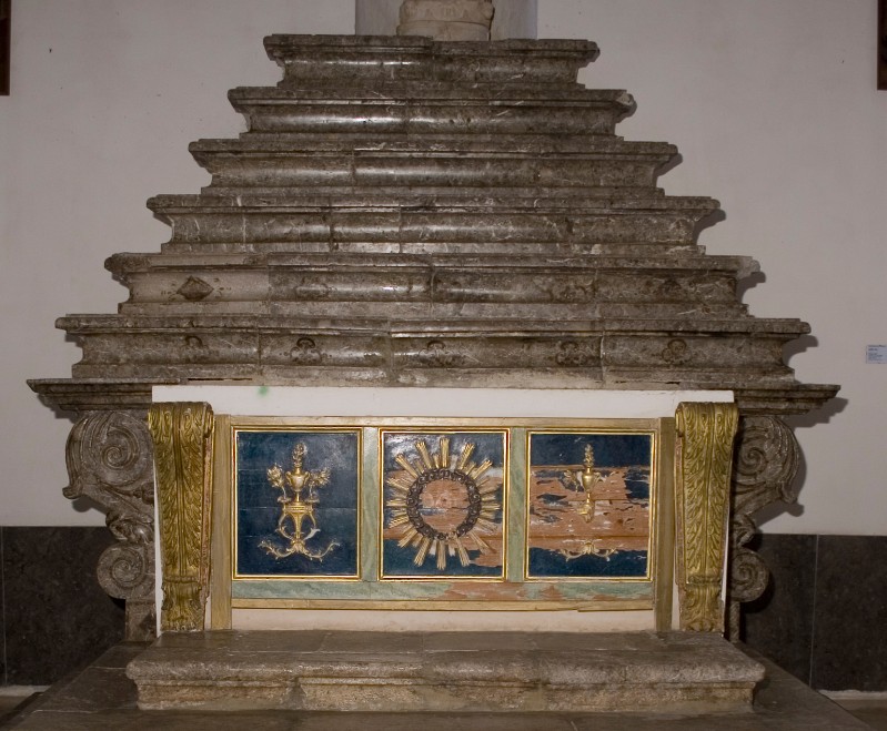 Ambito siciliano (1731), Altare