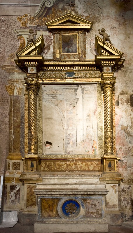 Bottega umbra sec. XVII, Altare con emblemi di confraternita