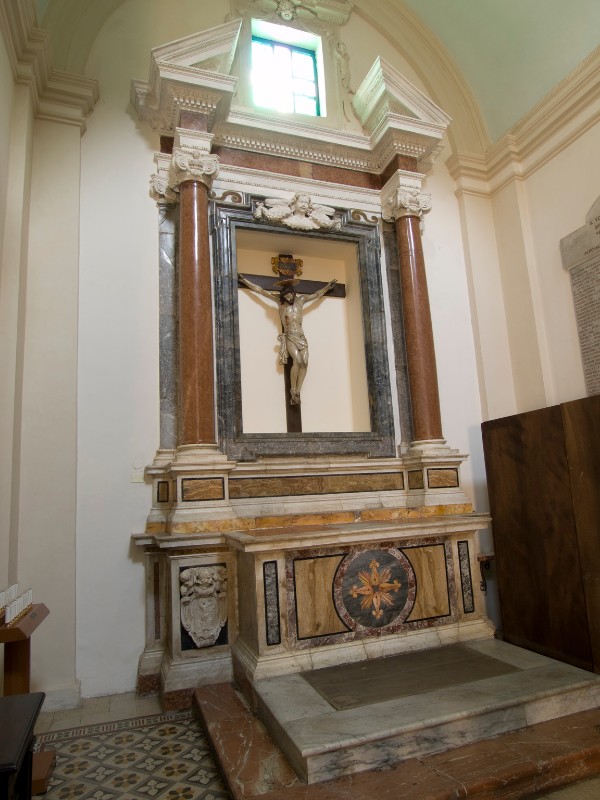Bottega ternana sec. XVII, Altare in stucco e marmo