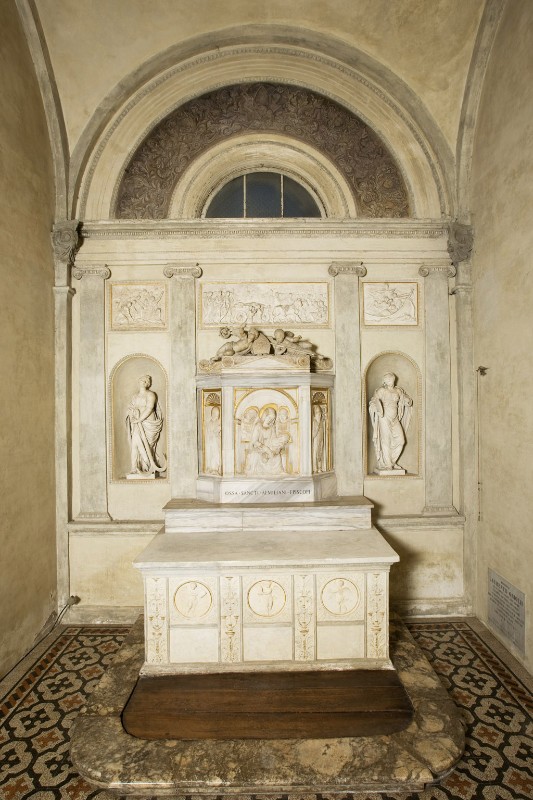 Tomba P. (1809), Altare laterale di Sant'Emiliano