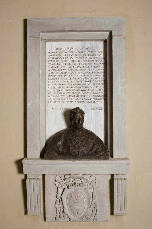 Bottega romagnola sec. XX, Monumento del Vescovo Gioacchino Cantagalli