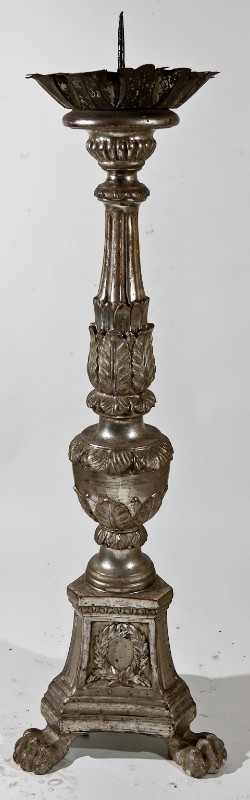 Bottega toscana sec. XIX, Candeliere con stemma di Santa Felicita piccolo 2/6