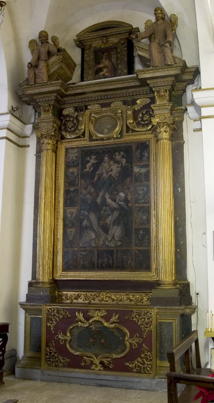 Maestranze umbre sec. XVII, Altare laterale dedicato alla Madonna del Rosario