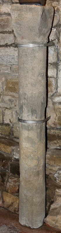 Maestranze toscane secc. XI-XII, Colonna in pietra serena