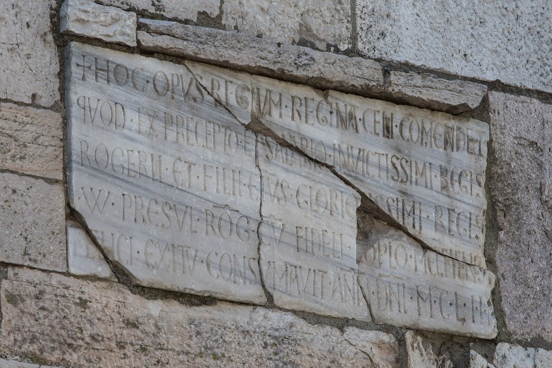 Bott. dell'Italia meridionale sec. X, Epigrafe in pietra