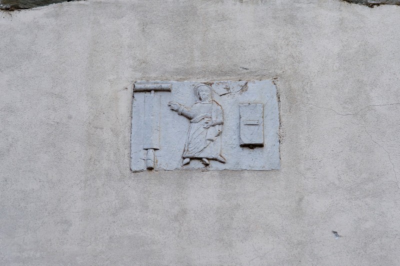 Bottega lucchese sec. XIII, San Tommaso con attributi bassorilievo