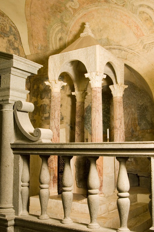Maestranze laziali sec. VII, Ciborio in marmo scolpito