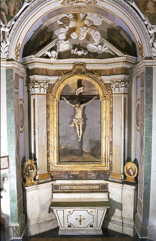 Maestranze laziali primo quarto sec. XVIII, Altare del Crocifisso