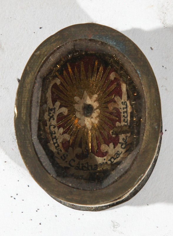 Bottega toscana sec. XVIII, Reliquiario a medaglione di Santa Caterina de' Ricci