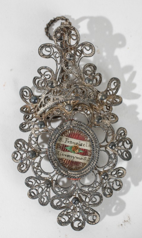 Bott. toscana sec. XIX, Reliquiario a medaglione di San Francesco de Geronimo