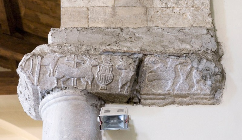 Maestranze dell'Italia meridionale sec. IV, Mensola architettonica in pietra