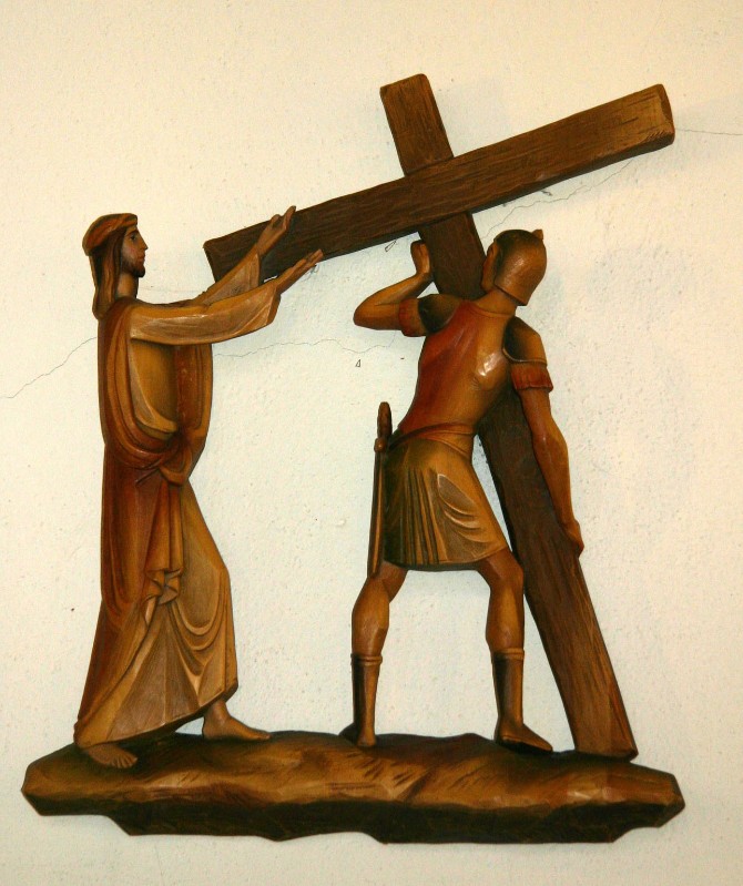 Demetz V. (1980), Gesù Cristo caricato della croce