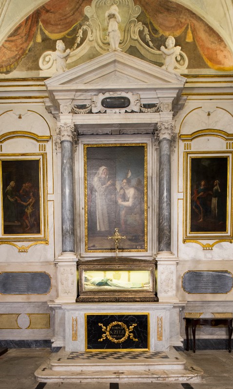 Buonamici L. (1598), Altare di Santa Zita in marmo con colonne grigie