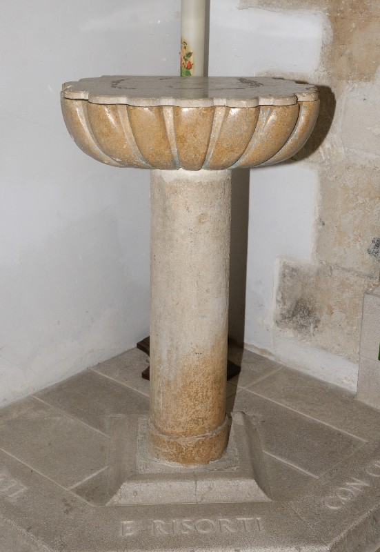 Marmoraio pugliese secc. XII-XVII, Fonte battesimale