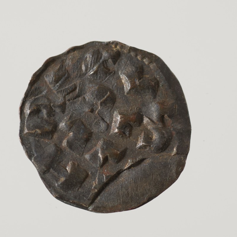 Bottega lucchese sec. XI, Moneta con monogramma 6/17
