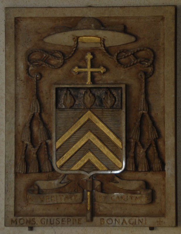 Maestranze romagnole sec. XX, Formella con stemma di Monsignor Giuseppe Bonacini