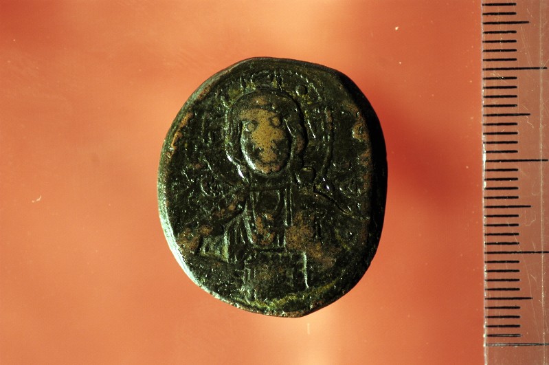 Ambito bizantino (976-1025), Follis