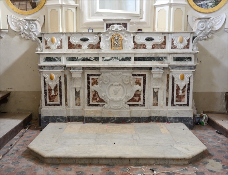 Marmoraio campano sec. XVII, Altare