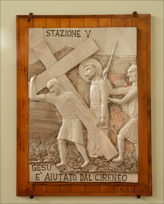 Ambito italiano (1976), Formella di Gesù autato dal cireneo