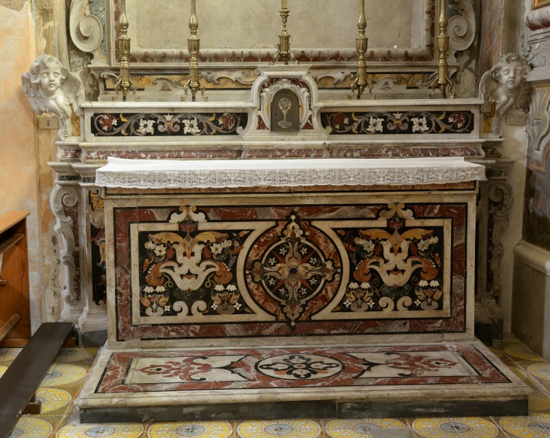Marmoraio napoletano sec. XVII, Altare intarsiato