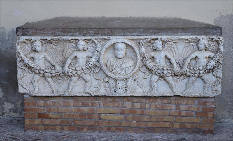 Marmoraio campano sec. III, Sarcofago di Giovanni Tettoni