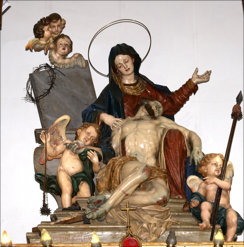 Colombo G. sec. XVII, Gruppo scultoreo della Pietà
