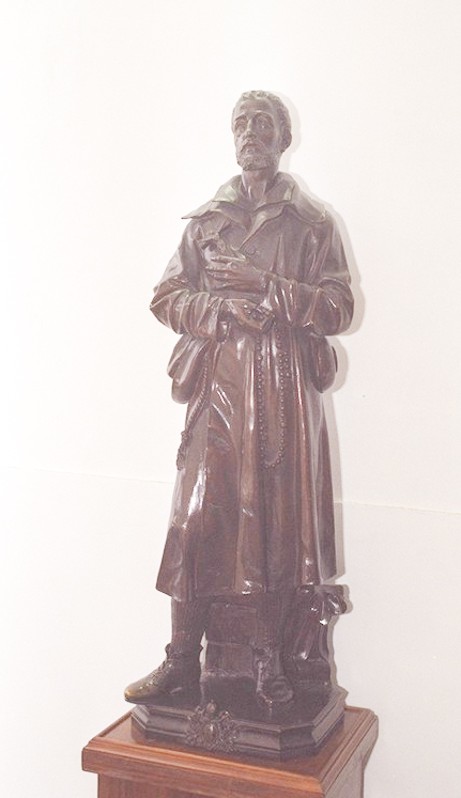 Bott. francese (1887), Statua di San Benedetto Giuseppe Labre