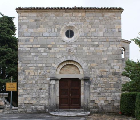 Fiorone<br>Chiesa di Santa Maria in Blesiano - Pescosansonesco (PE)