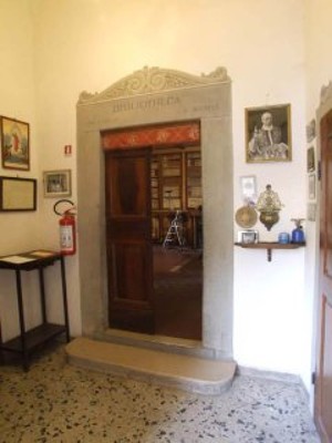 ingresso biblioteca antica