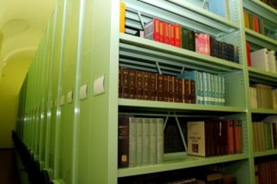Deposito biblioteca moderna