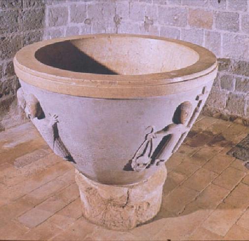 Il fonte battesimale della Chiesa di San Gimignano a Vicofertile