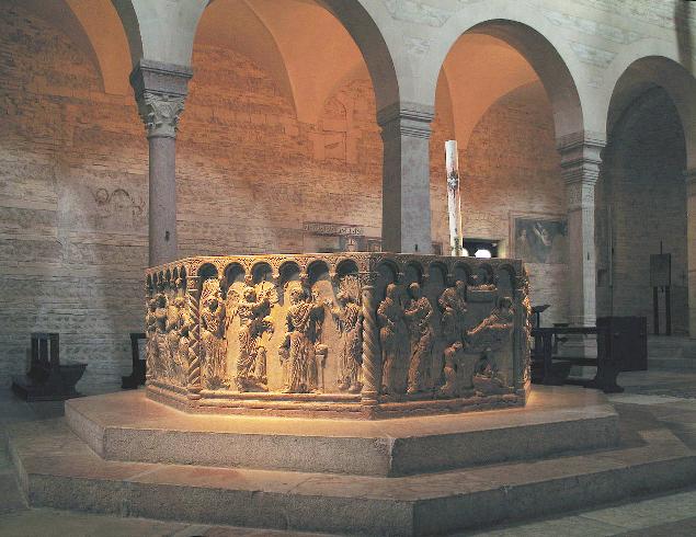 Il fonte battesimale del Battistero di San Giovanni in Fonte a Verona