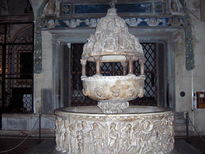 Il fonte battesimale della Basilica di San Frediano a Lucca