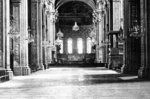 Il presbiterio nel 1937