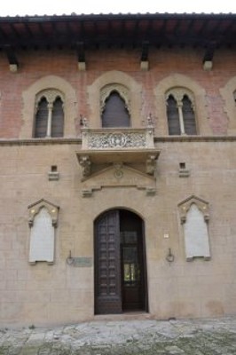 Ingresso Palazzo Vescovile - sede Biblioteca Diocesana