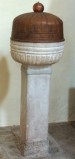 Maestranze abruzzesi sec. XVI, Fonte battesimale con vasca baccellata