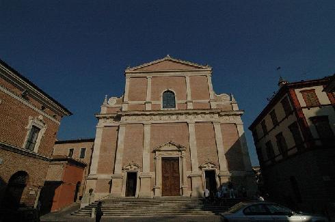 La facciata della cattedrale di San Venanzio a Fabriano 