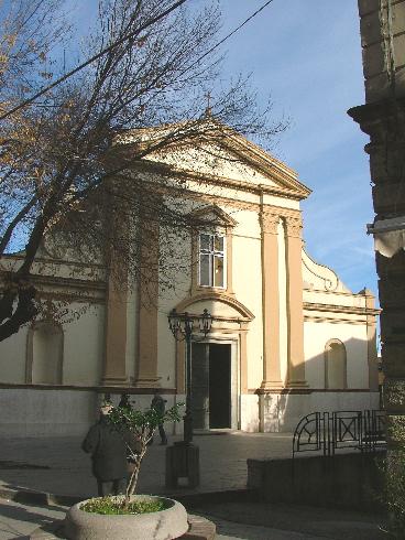 La facciata della cattedrale di Santa Maria Maddalena a Lanusei