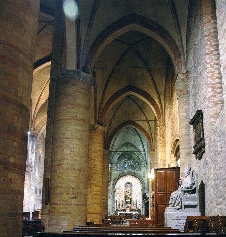Vista della navata laterale destra