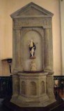 Bottega toscana sec. XV, Fonte battesimale in marmo scolpito con incisione