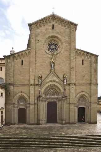 La facciata della cattedrale di San Donato ad Arezzo