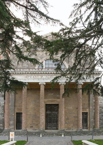 La facciata principale della Chiesa di San Salvatore a Montalcino