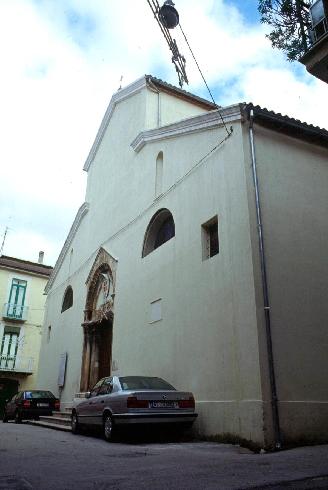 La facciata principale della cattedrale di di Maria Santissima  Assunta in cielo  a Teggiano Policastro