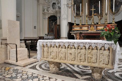 L’altare e la cattedra